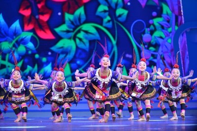 歡動(dòng)北京 星耀大連——藝術(shù)交流周策劃方案